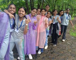 Std VIII Field trip to Forganic farm Khopoli